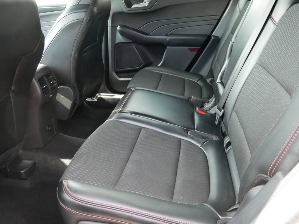 Certified 2025 Ford Escape ST-Line AWD/4WD image 11