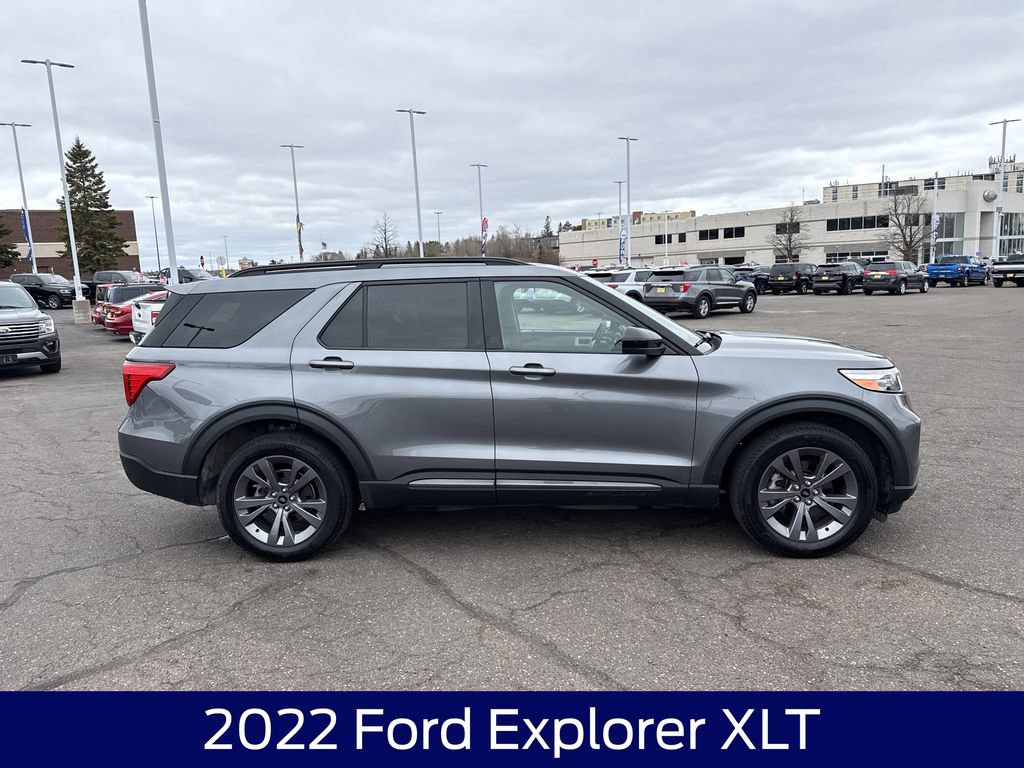 Certified 2022 Ford Explorer XLT w/ XLT Sport Appearance Package AWD/4WD image 6