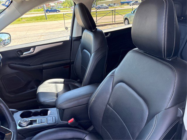 Certified 2022 Ford Escape SEL AWD/4WD image 9