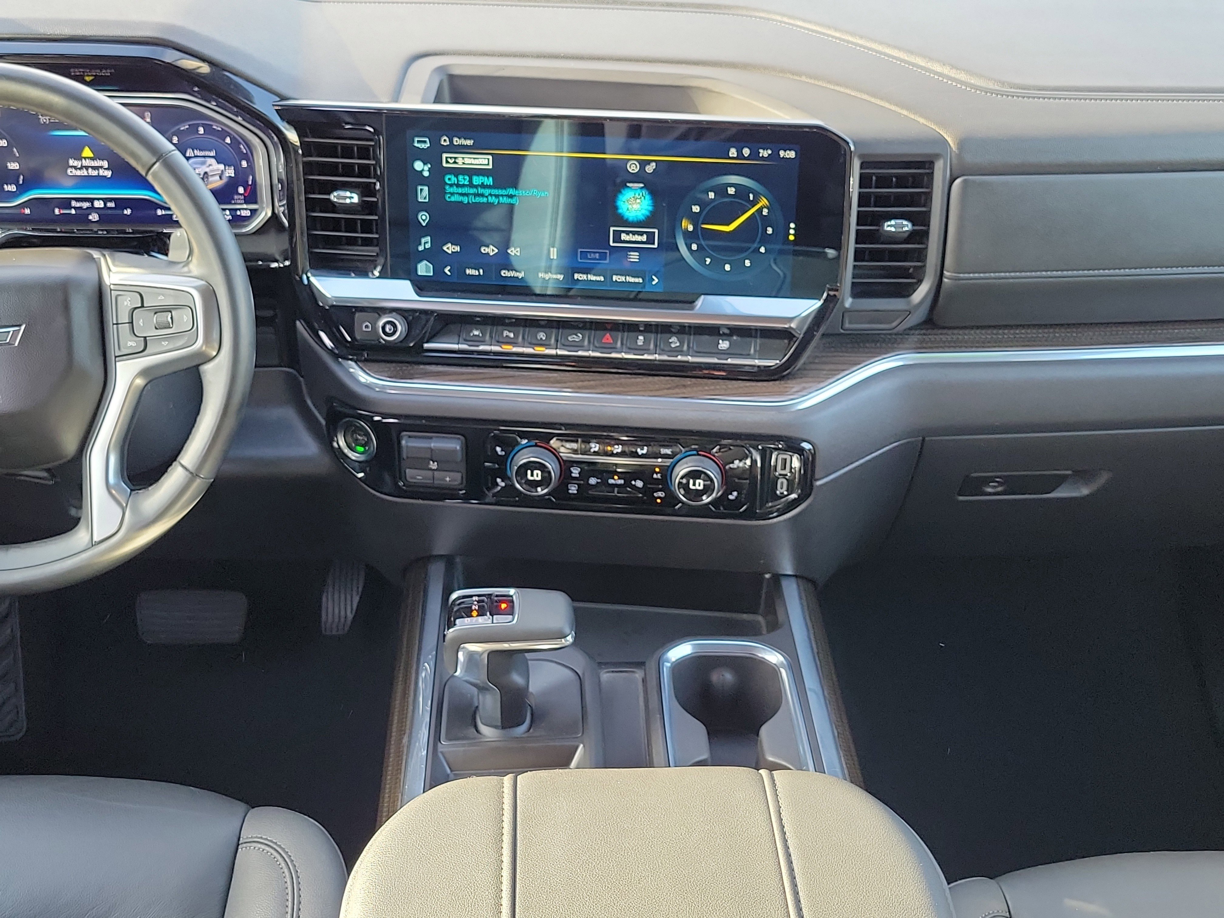 Used 2024 Chevrolet Silverado 1500 LT Trail Boss w/ LT Trail Boss Premium Package image 14