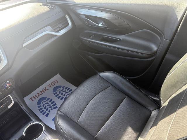 Used 2023 GMC Terrain SLT image 16