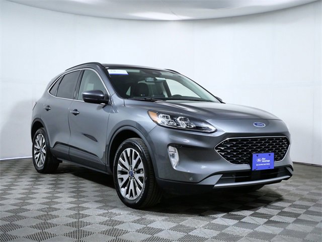 Certified 2022 Ford Escape Titanium w/ Class II Trailer Tow Package image 5