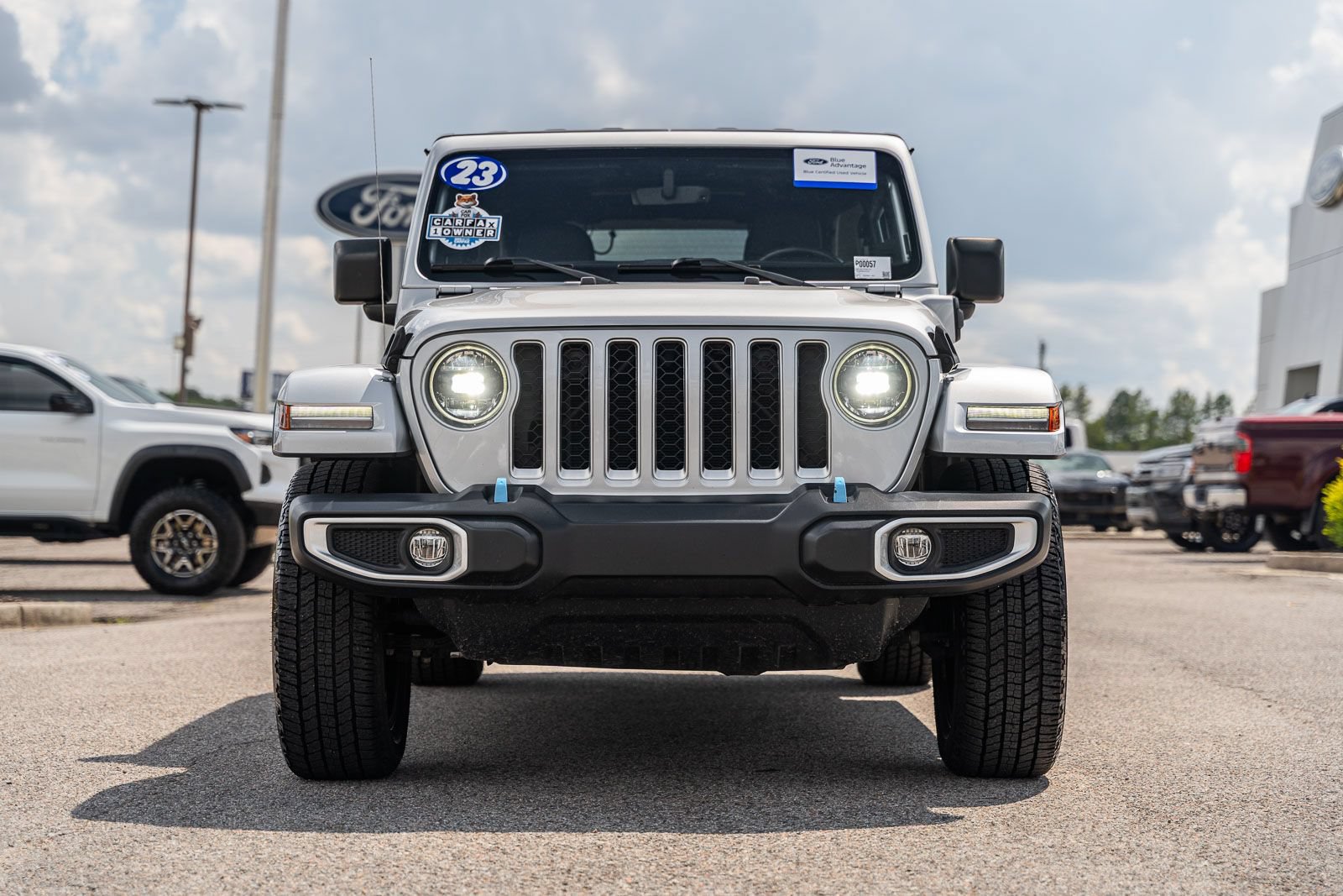 Used 2023 Jeep Wrangler Unlimited Sahara w/ Cold Weather Group AWD/4WD video 2