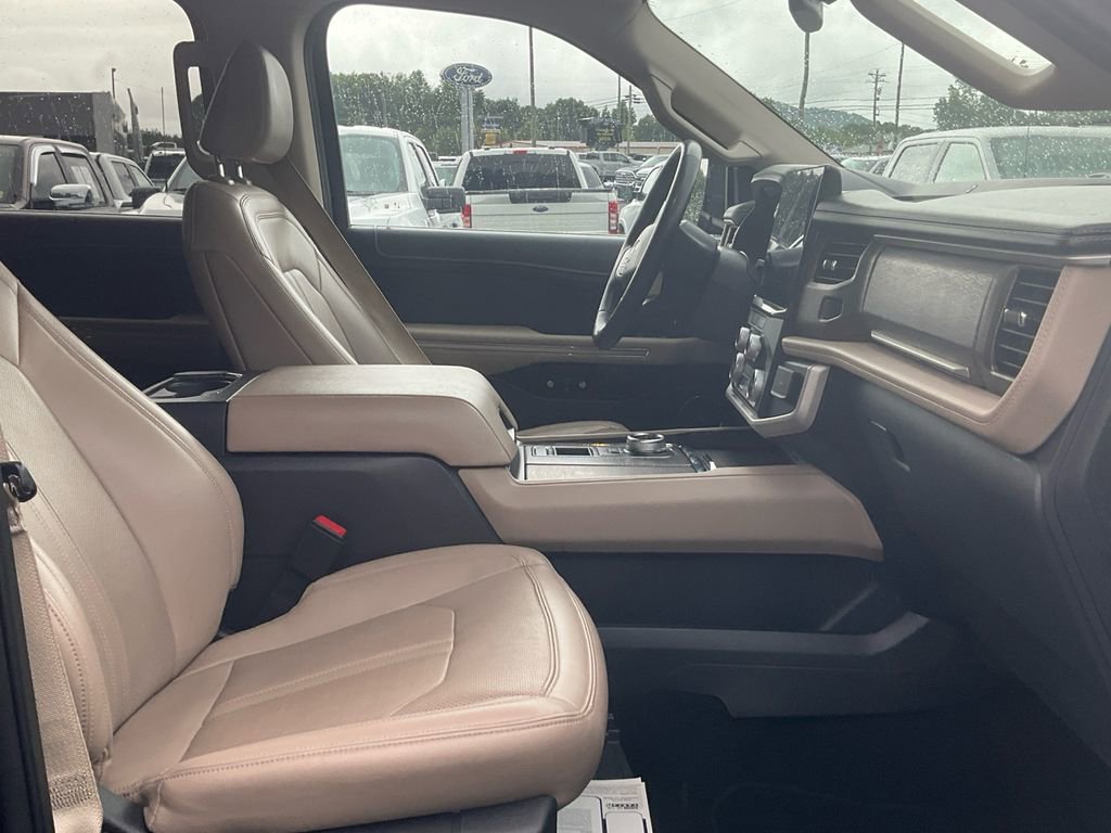 Certified 2023 Ford Expedition Limited RWD image 12