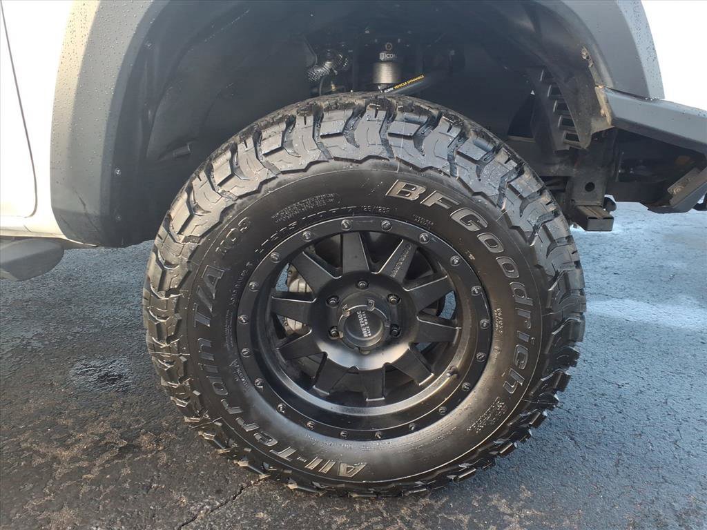 Used 2022 Toyota Tacoma TRD Off-Road image 9