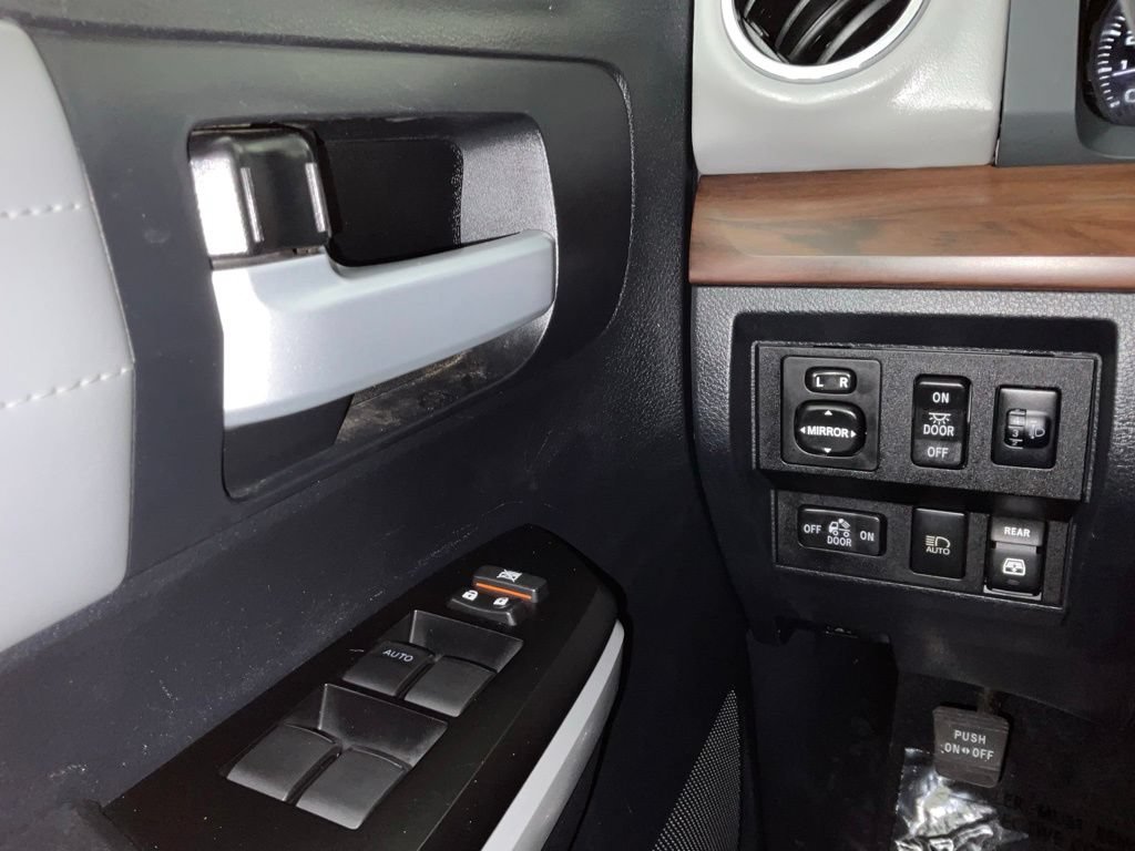 Used 2018 Toyota Tundra Limited AWD/4WD image 21