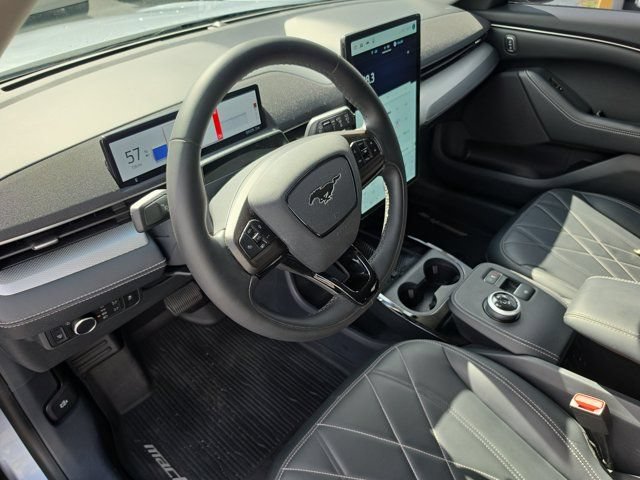 Certified 2022 Ford Mustang Mach-E Select w/ Comfort/Technology Package RWD image 21