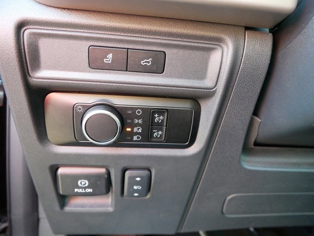 Certified 2024 Ford Expedition XLT image 20