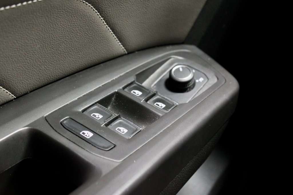 Used 2023 Volkswagen Atlas SE image 28