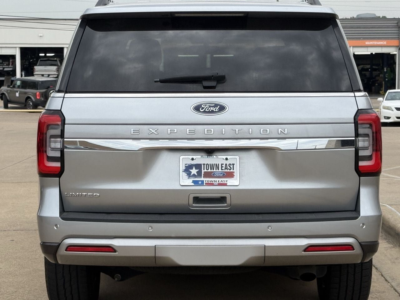 Certified 2024 Ford Expedition Limited RWD image 6