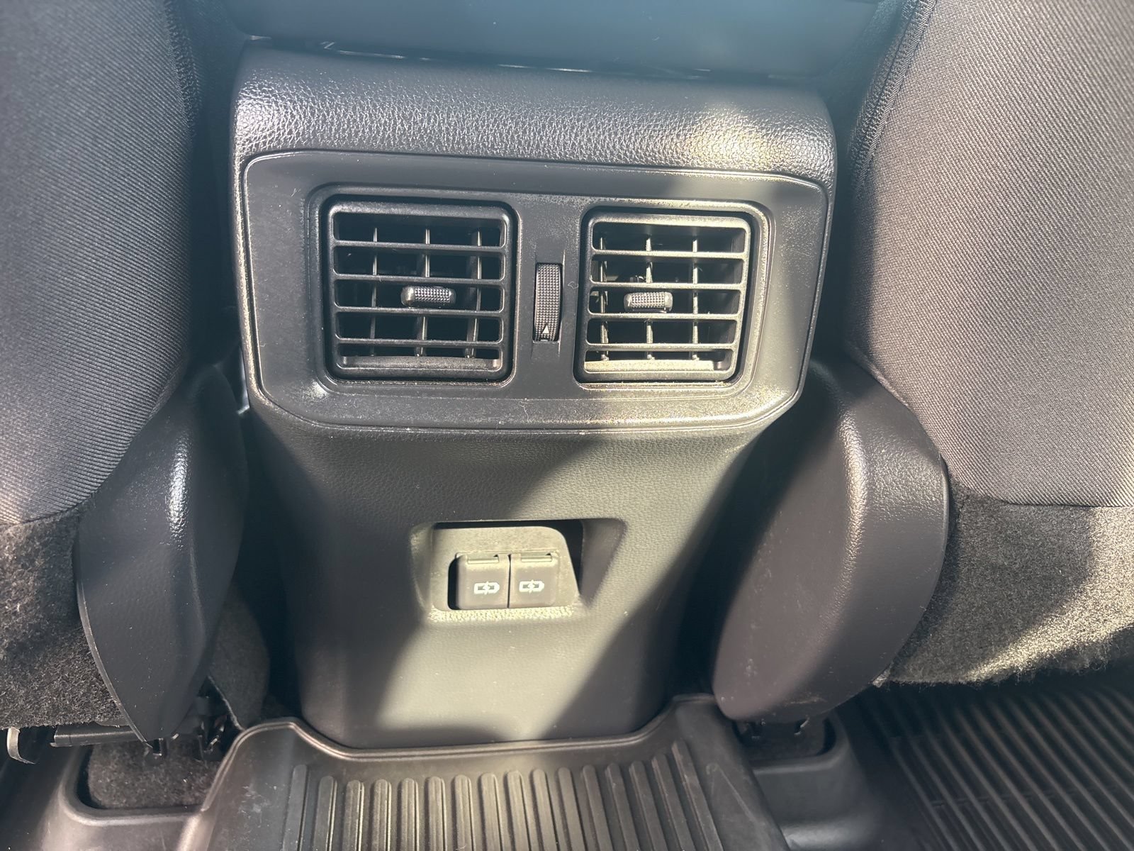 Used 2022 Toyota RAV4 SE AWD/4WD image 36