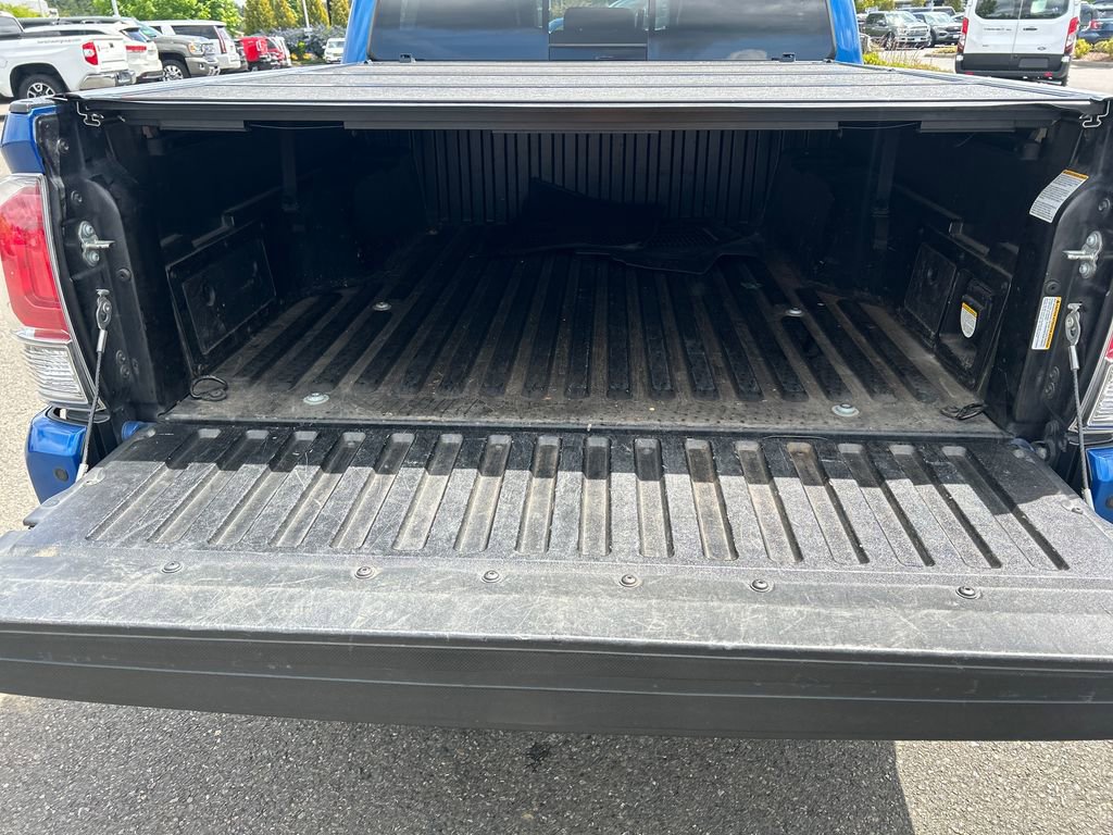 Used 2017 Toyota Tacoma Limited w/ Tow Package AWD/4WD image 33
