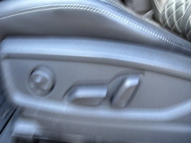 Used 2020 Audi SQ5 Prestige w/ Prestige Package image 11