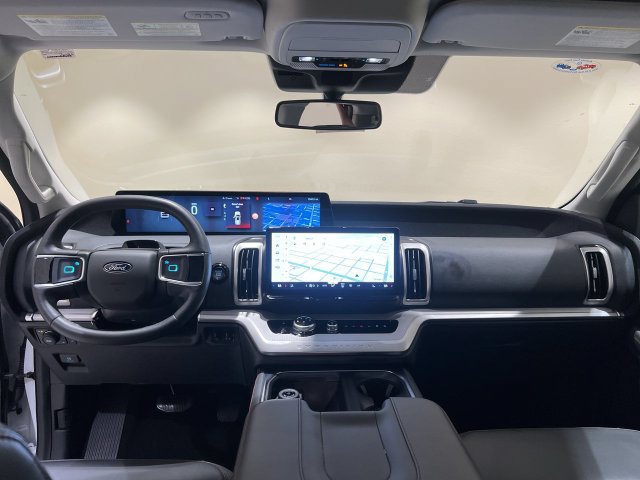 Certified 2025 Ford Expedition Active AWD/4WD image 20