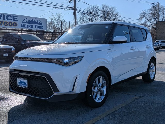 Used 2024 Kia Soul LX w/ Option Group 015 FWD image 8