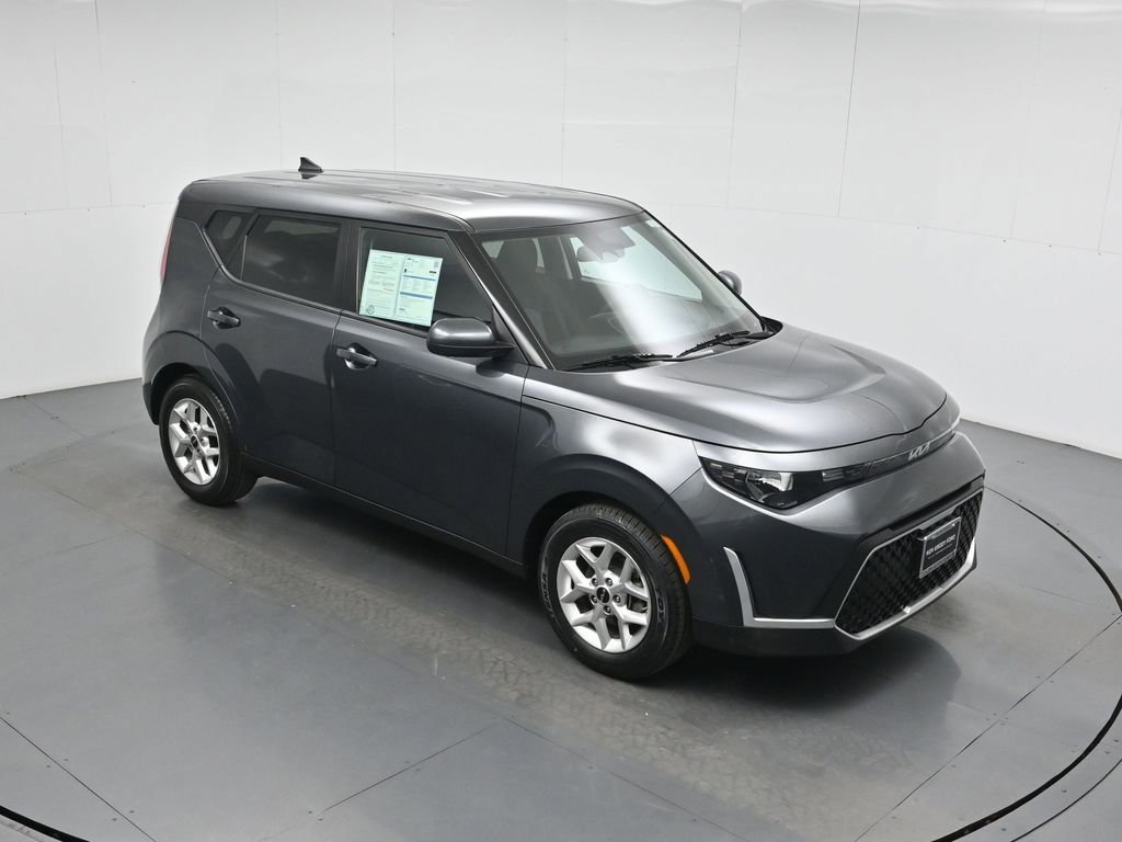 Used 2023 Kia Soul LX w/ Option Group 015 FWD image 38