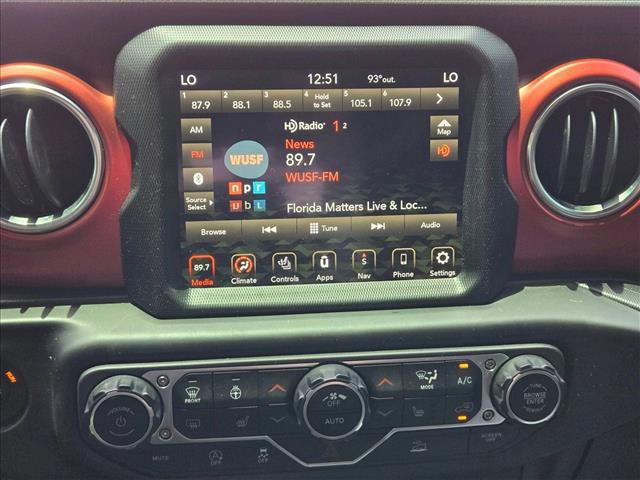 Used 2022 Jeep Wrangler Unlimited Rubicon w/ Cold Weather Group AWD/4WD image 14