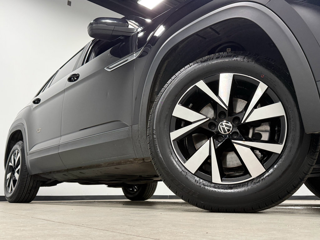 Used 2023 Volkswagen Atlas Cross Sport SE image 2