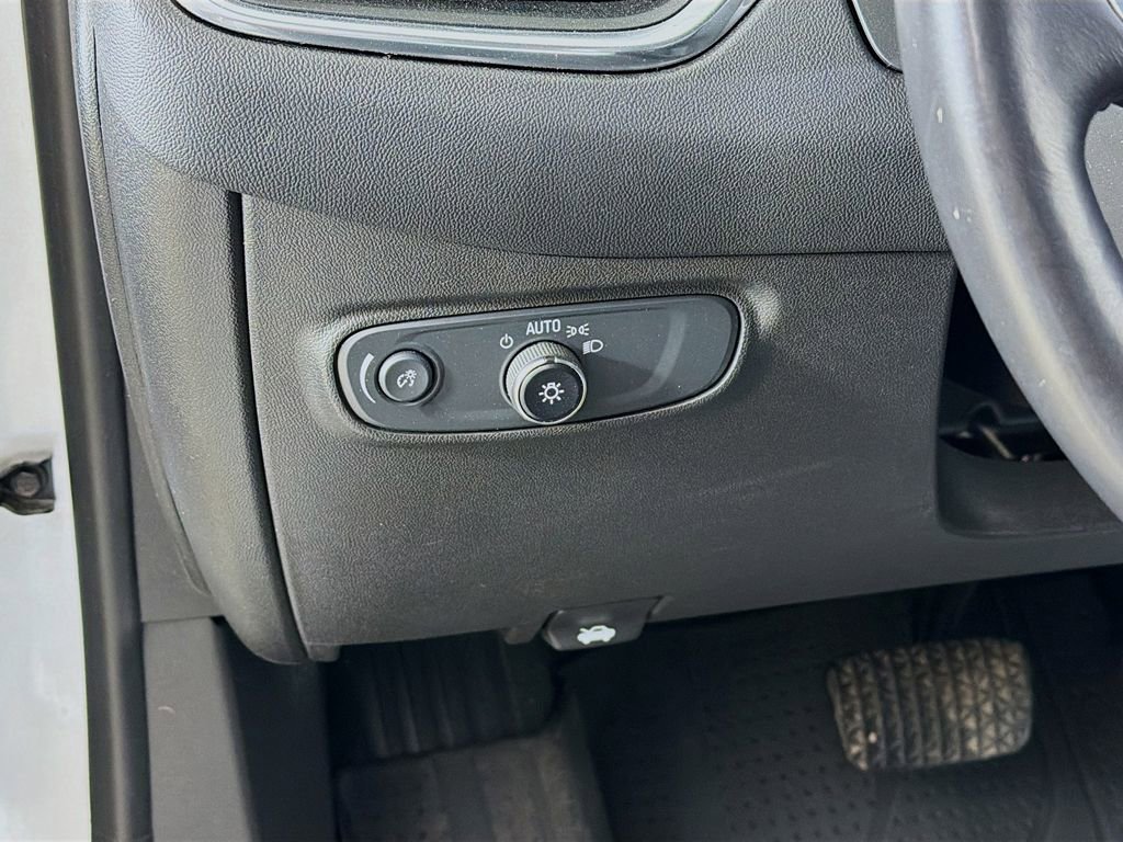 Used 2022 Chevrolet Equinox LT FWD image 27