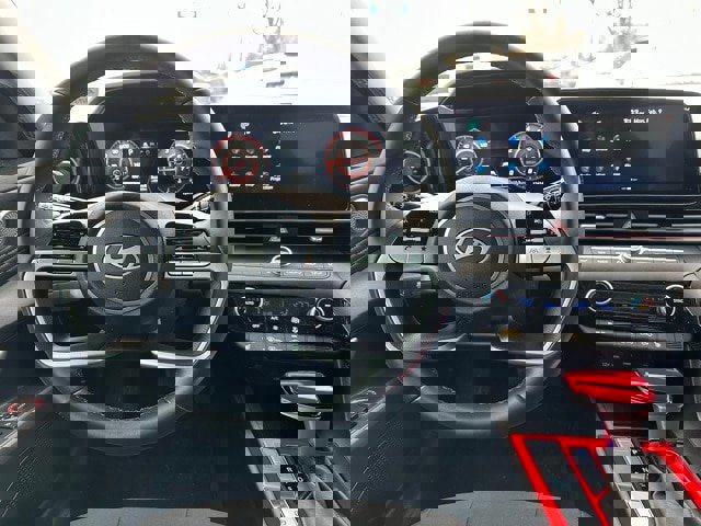 Used 2024 Hyundai Elantra SEL w/ Convenience Package image 20