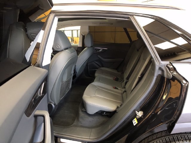 Used 2023 Audi Q8 Premium Plus AWD/4WD image 20
