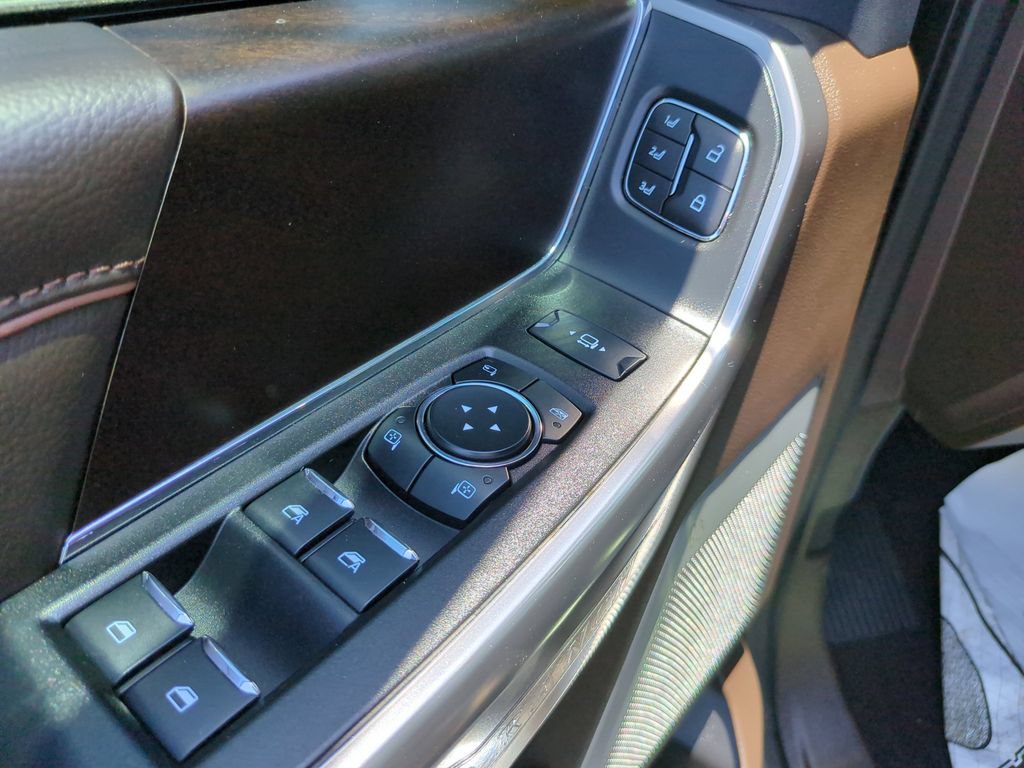 Certified 2024 Ford F350 King Ranch w/ FX4 Off-Road Package AWD/4WD image 22