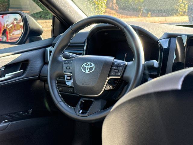 Used 2026 Toyota Camry SE FWD image 19