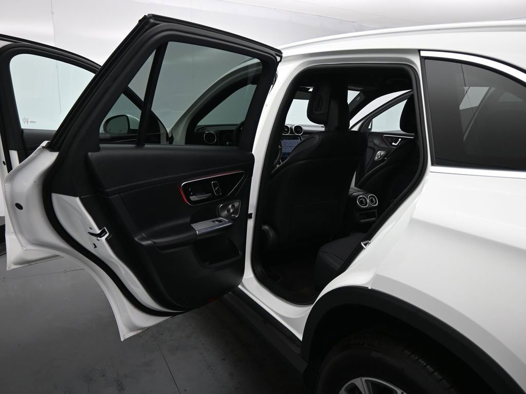 Used 2024 Mercedes-Benz GLC 300 image 44