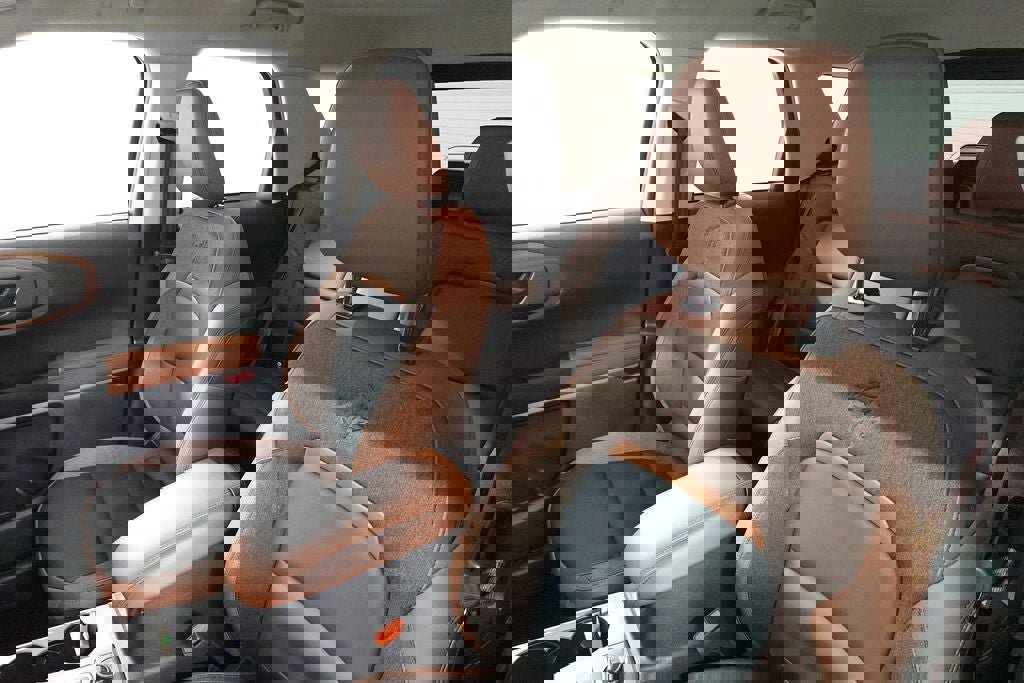 Certified 2025 Ford Bronco Sport Outer Banks w/ Outer Banks Tech Package+ image 12