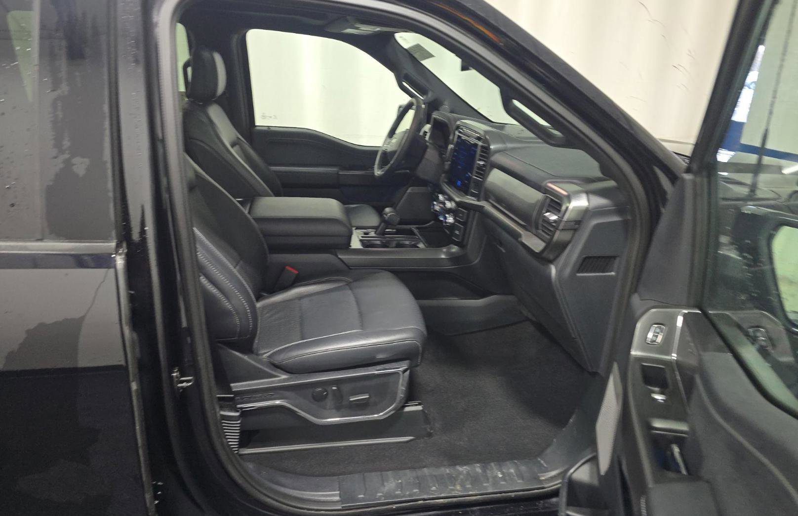 Certified 2024 Ford F150 Lariat image 10