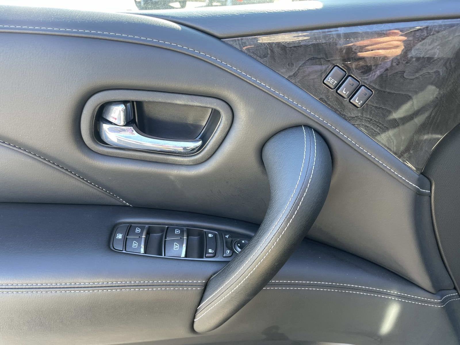 Used 2024 INFINITI QX80 Luxe RWD image 19