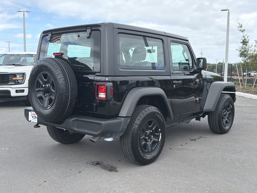 Used 2025 Jeep Wrangler Sport image 4
