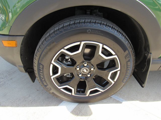 Certified 2025 Ford Bronco Sport Outer Banks w/ Outer Banks Tech Package+ AWD/4WD image 13