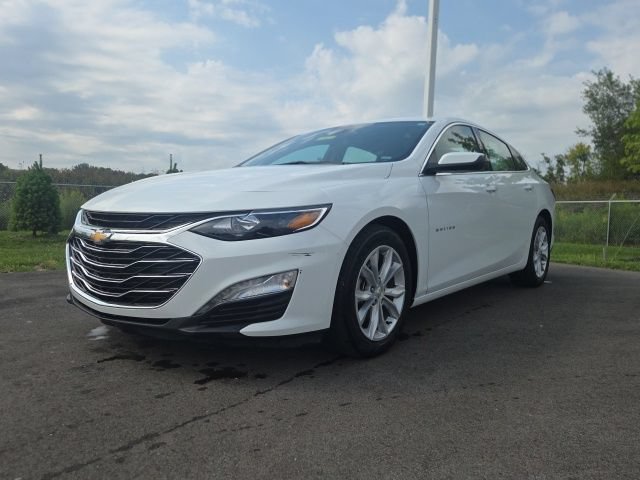 Used 2025 Chevrolet Malibu LT FWD image 2