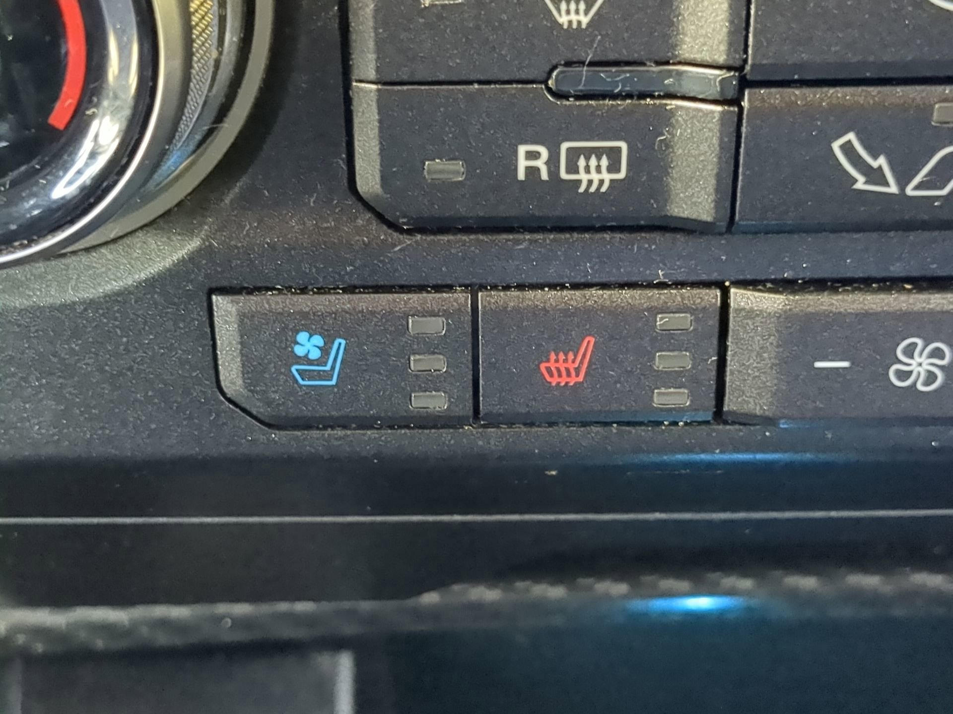 Certified 2019 Ford F150 Raptor w/ Equipment Group 802A Luxury image 55