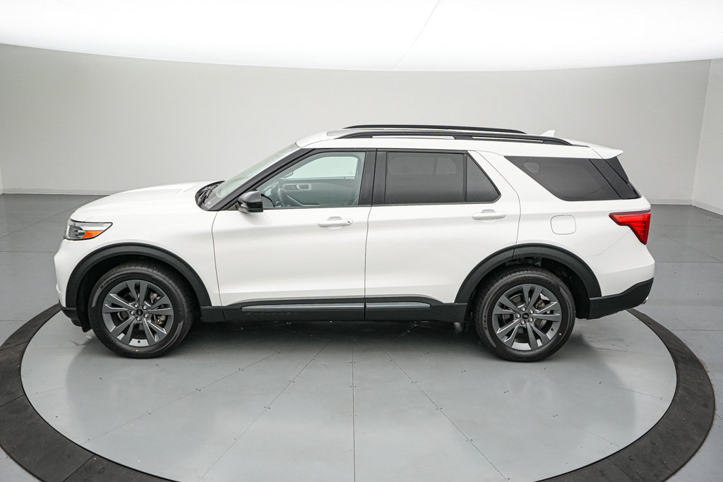 Certified 2023 Ford Explorer XLT w/ Equipment Group 202A AWD/4WD image 7