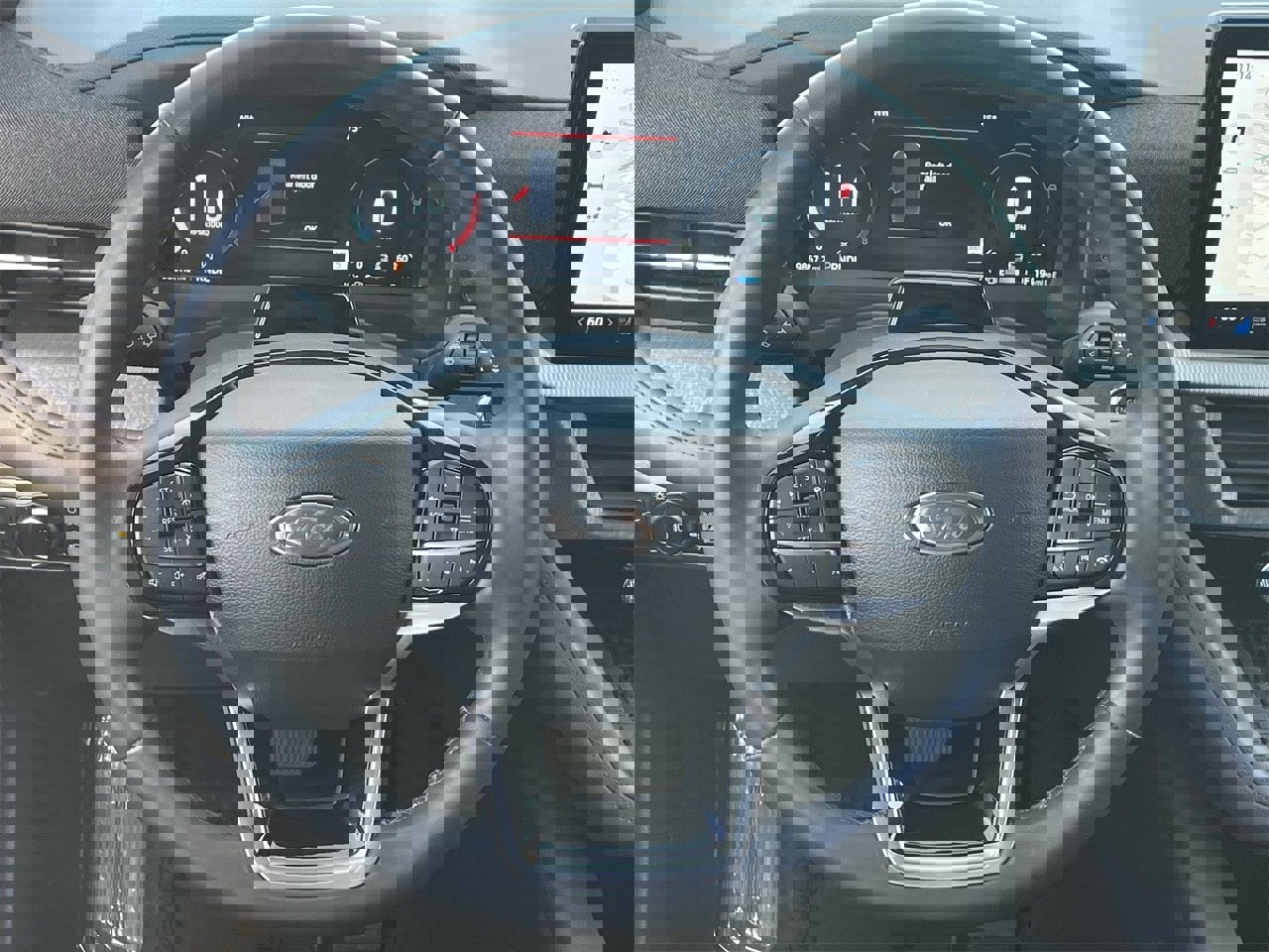 Certified 2025 Ford Explorer Platinum w/ Ultimate Package image 18