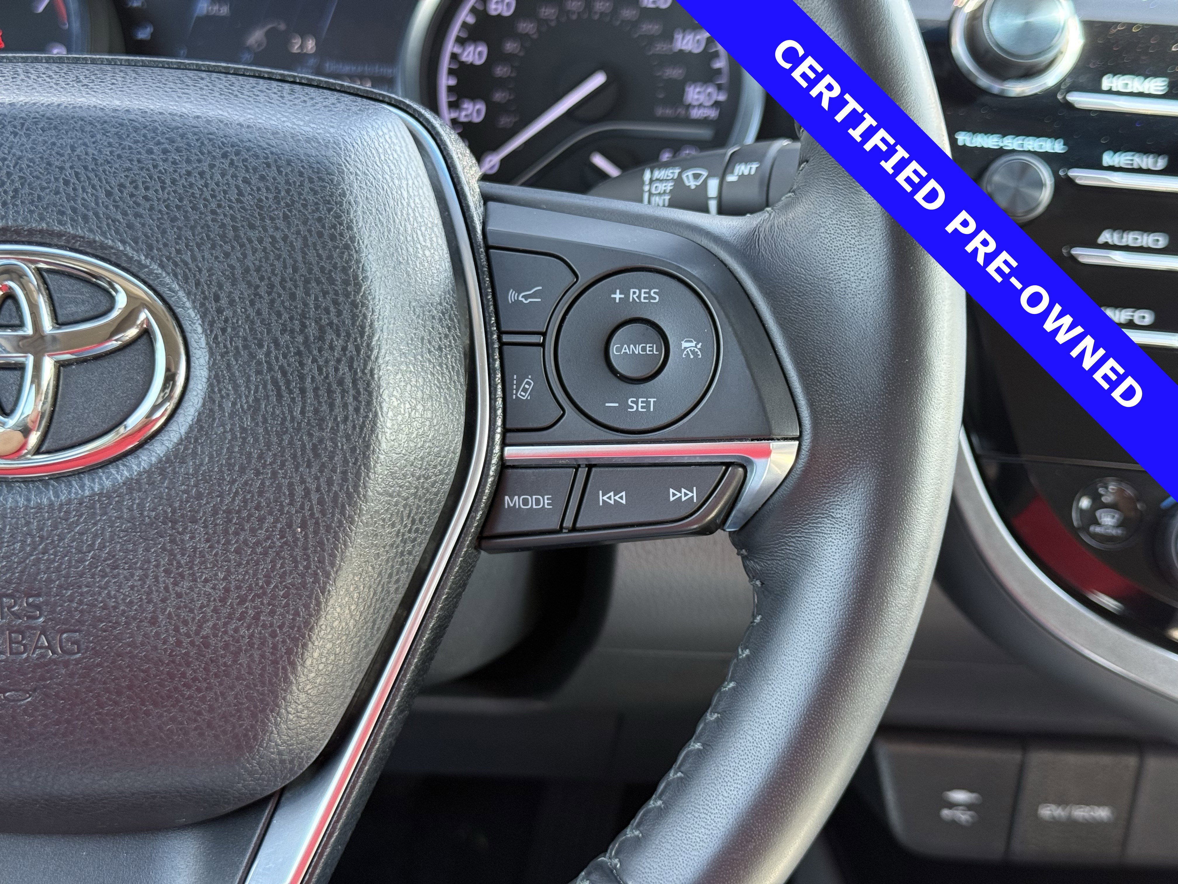 Used 2018 Toyota Camry XLE image 23