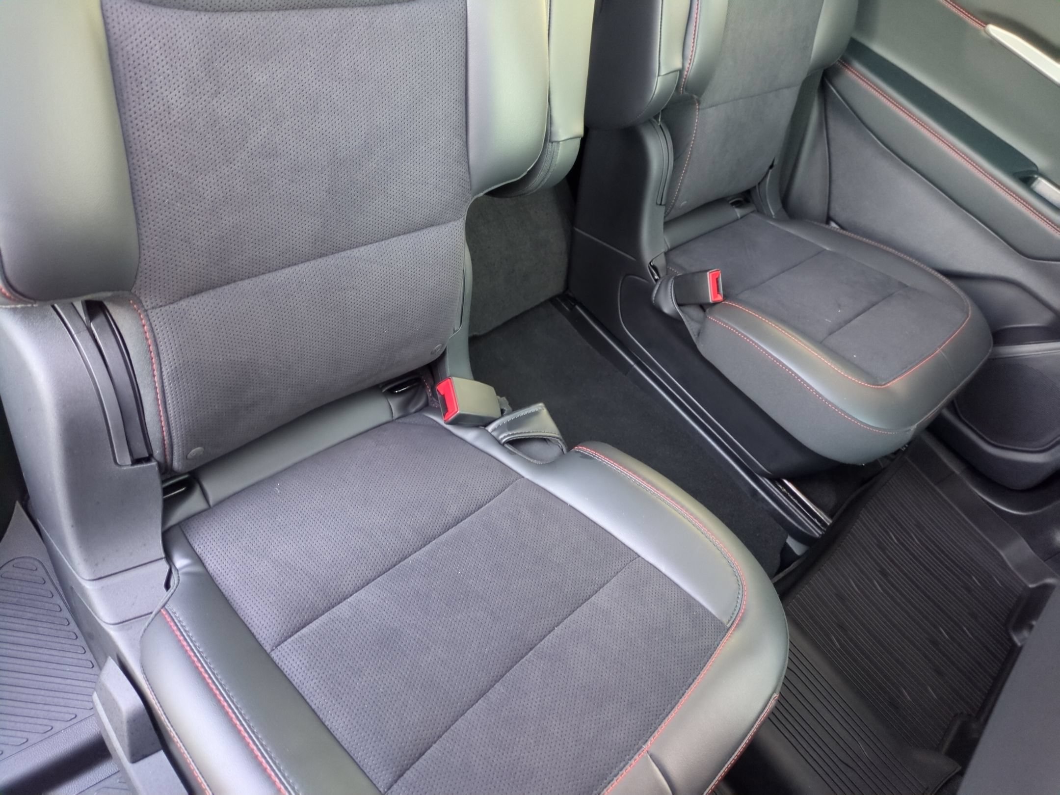 Certified 2025 Ford Explorer ST w/ Sun And Sound Package RWD image 38