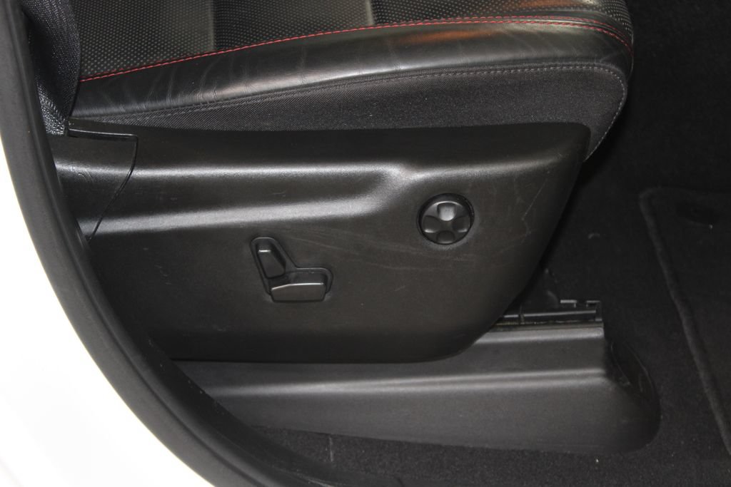 Used 2024 Dodge Durango GT RWD image 29
