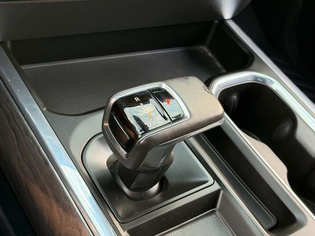 Used 2022 Chevrolet Silverado 1500 LTZ w/ LTZ Premium Package AWD/4WD image 18