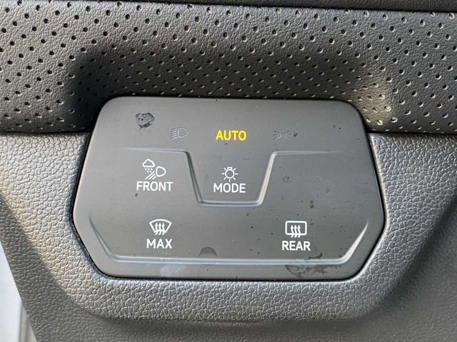 Used 2024 Volkswagen Atlas SE image 30