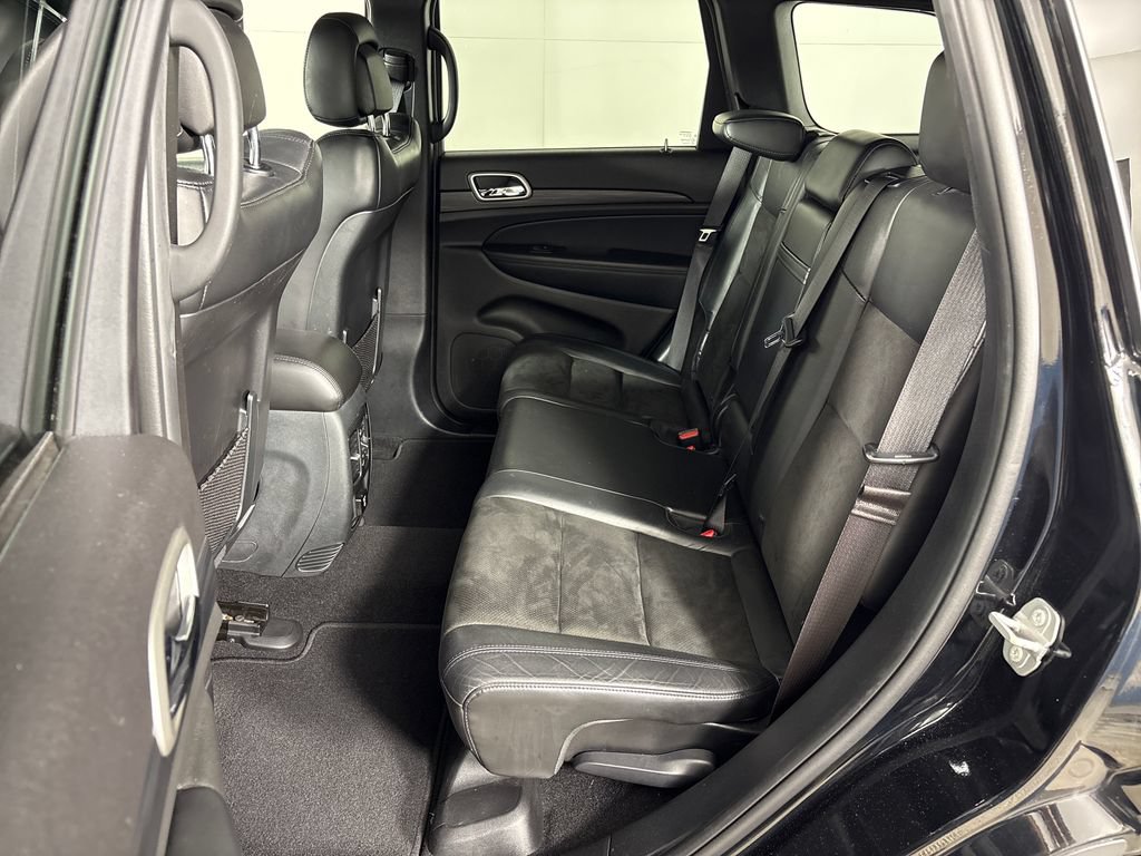 Used 2020 Jeep Grand Cherokee Altitude AWD/4WD image 31