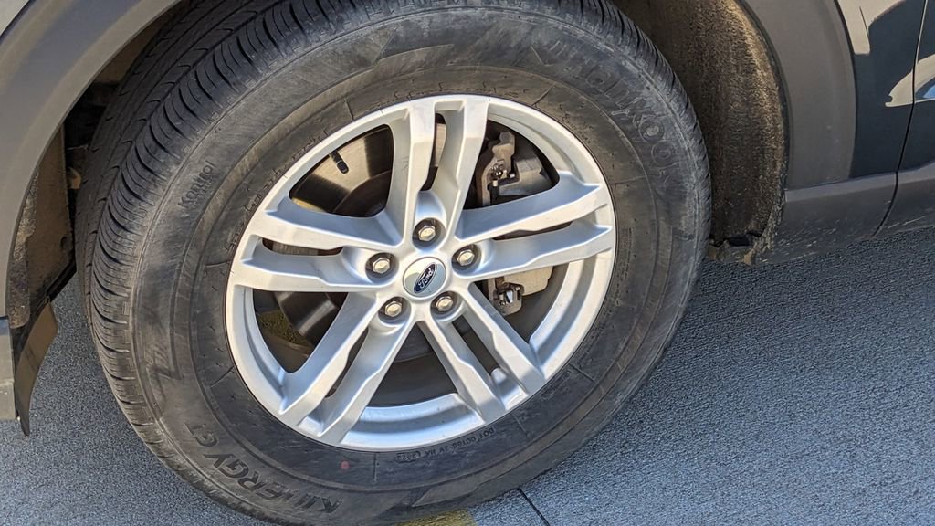 Certified 2023 Ford Explorer XLT w/ Equipment Group 202A image 10