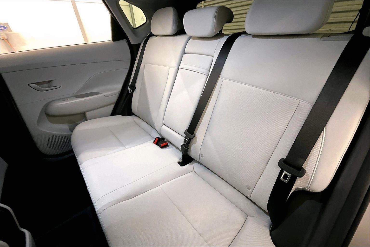 Used 2025 Hyundai Kona SEL image 25