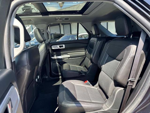 Certified 2022 Ford Explorer Limited w/ Equipment Group 301A AWD/4WD image 16