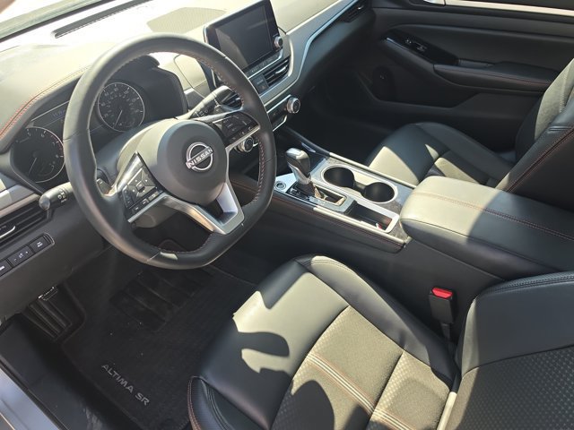Used 2025 Nissan Altima 2.5 SR FWD image 15