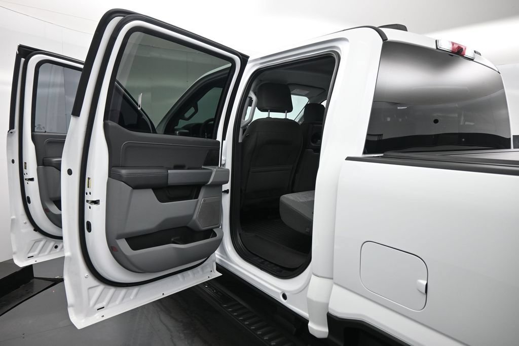 Certified 2024 Ford F250 XLT w/ Black Appearance Package AWD/4WD image 16