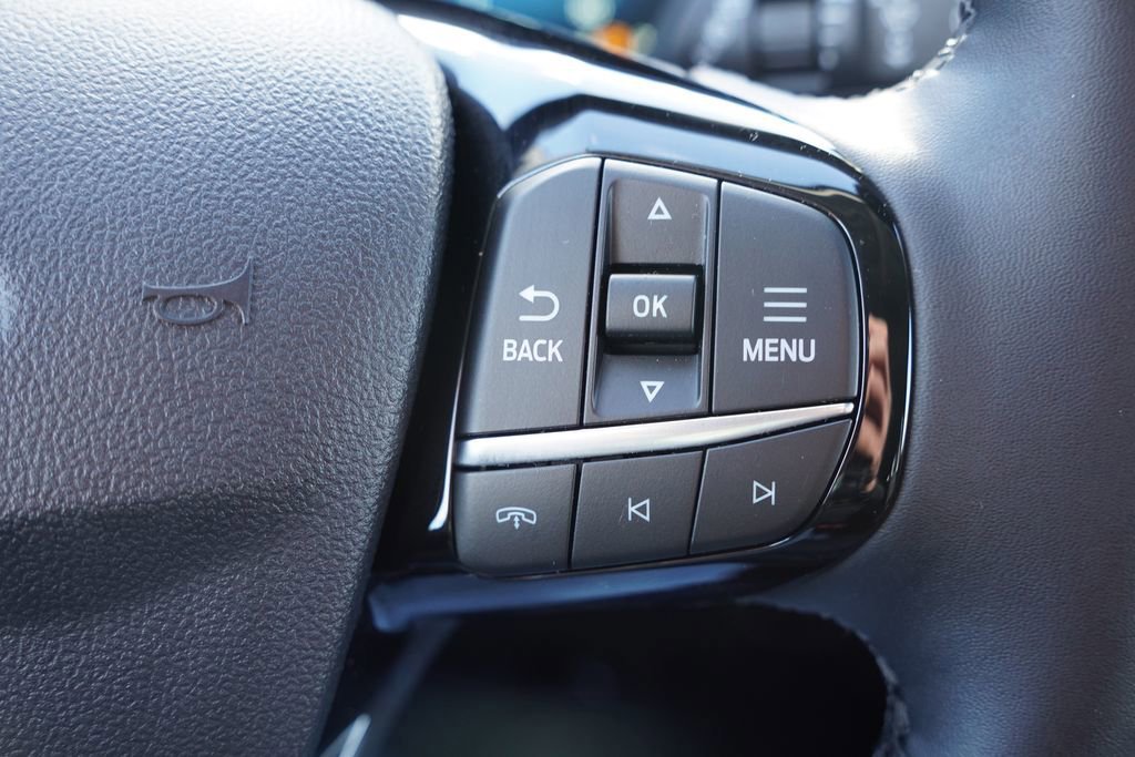 Certified 2025 Ford Escape Platinum w/ Premium Technology Package image 33