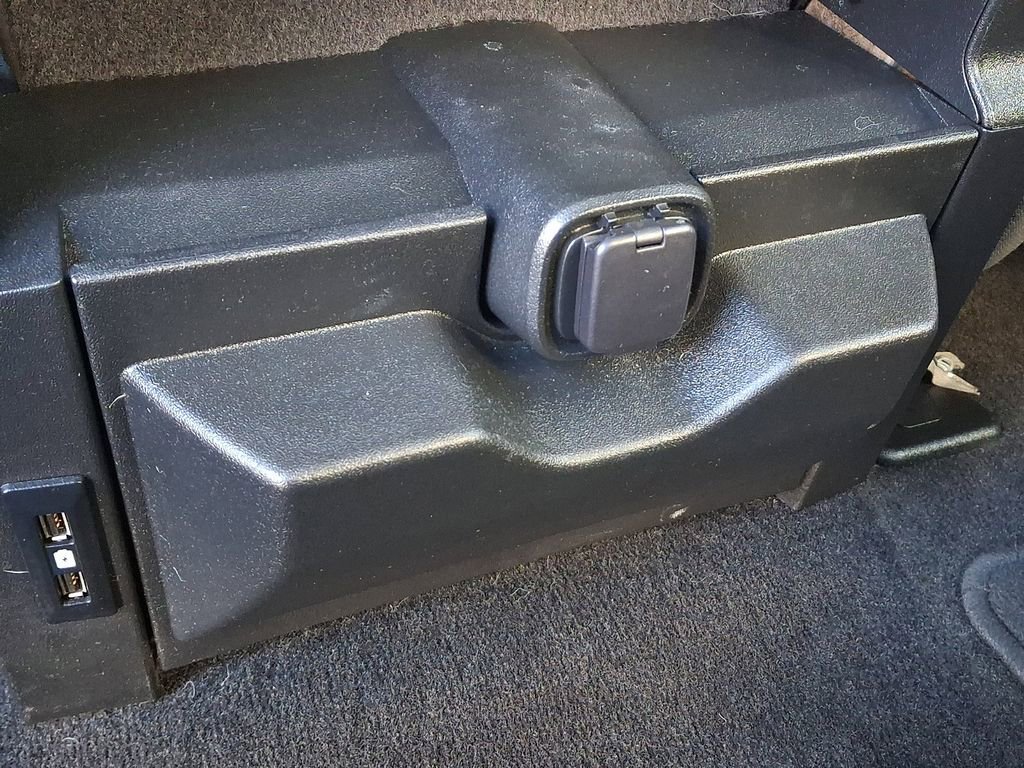 Certified 2019 Ford F150 XLT w/ Equipment Group 302A Luxury image 10